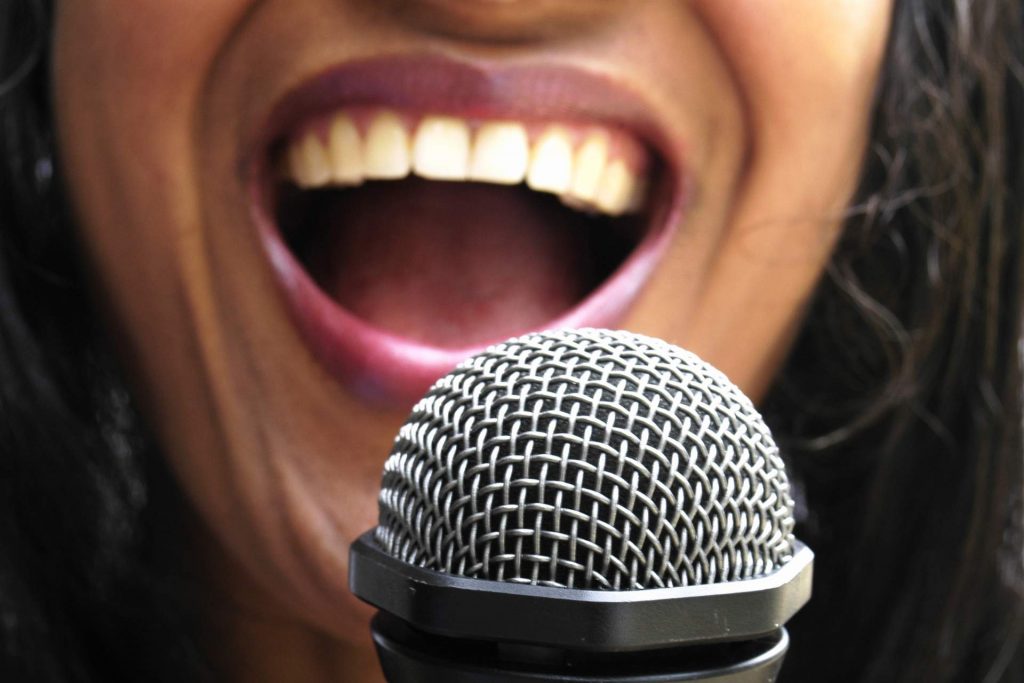 Curso Como Cantar Afinado na Igreja por Katy Souza