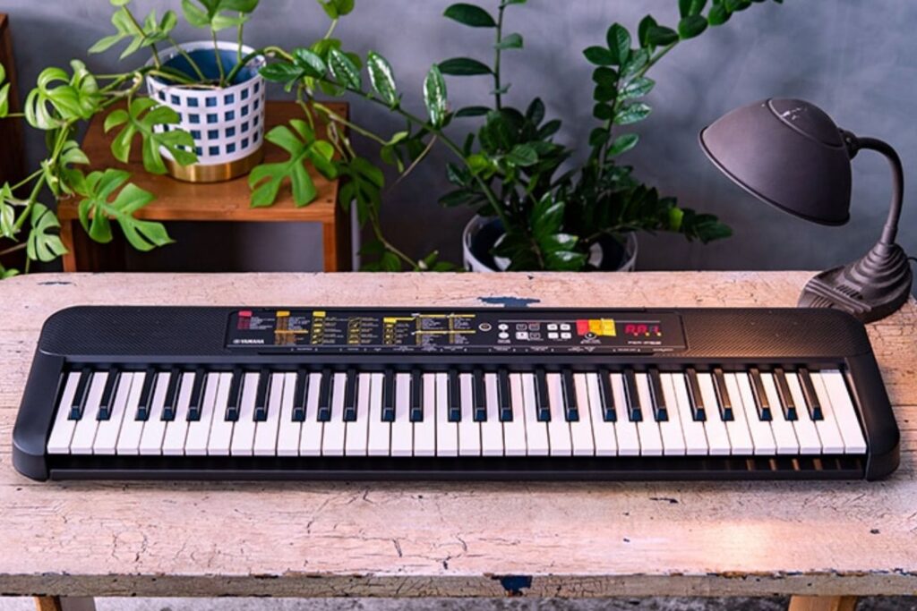 Teclado Musical Yamaha PSR F52