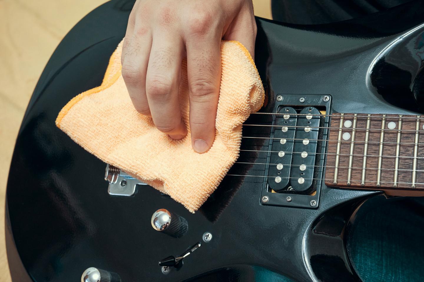 Materiais Necessários para Limpar uma Guitarra
