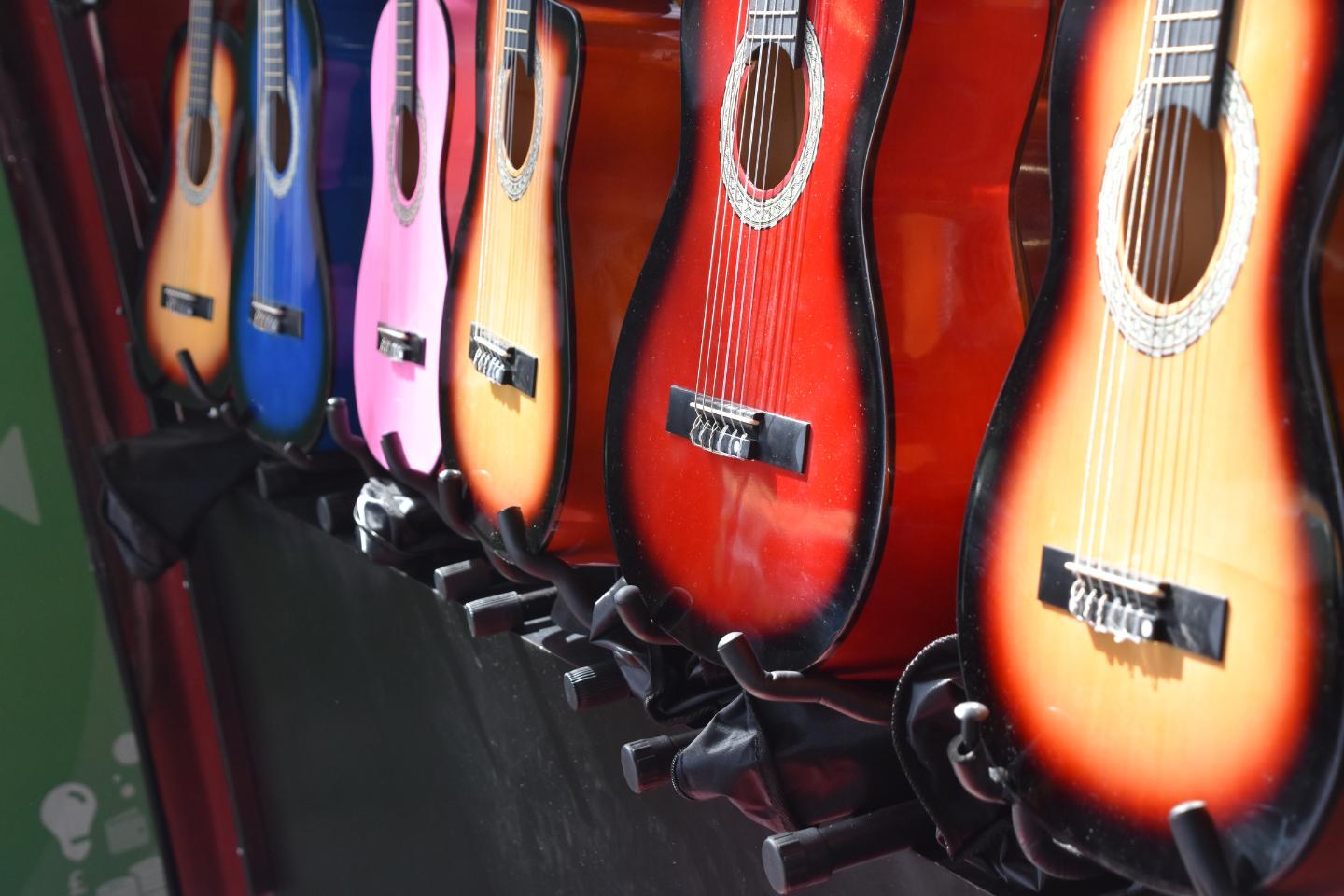 Veja o que a cor do seu violão diz sobre você!