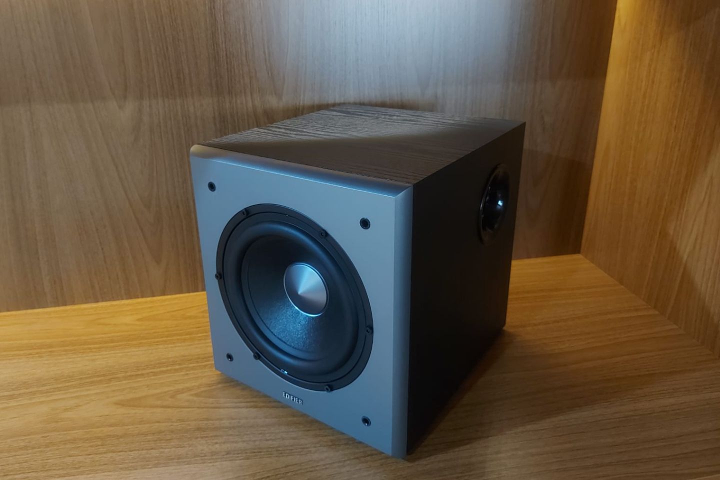 Desempenho Sonoro Desse Potente Subwoofer